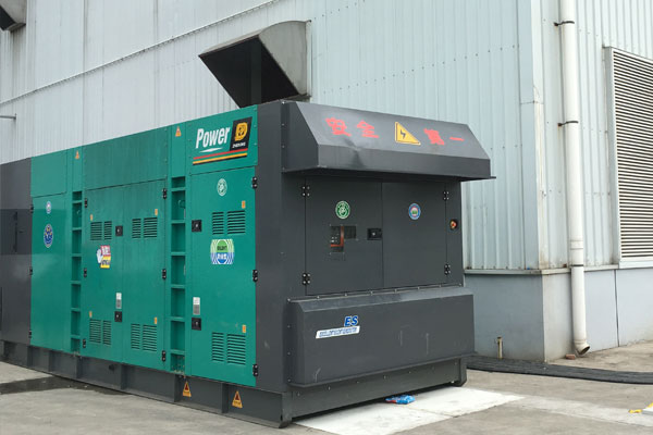 柳南燃油滤清器的更换流程是怎样的？