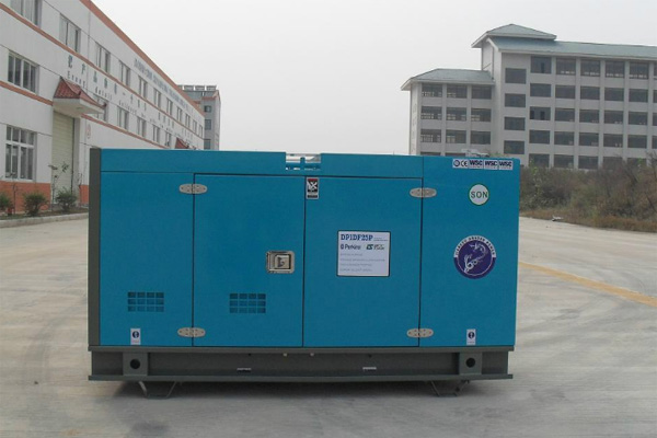 柳南发电机租赁发电机组的换季保养注意事项