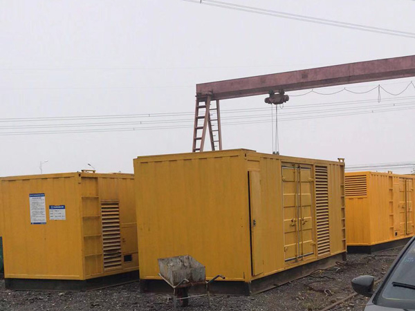 柳南100kw柴油发电机组每小时油耗？